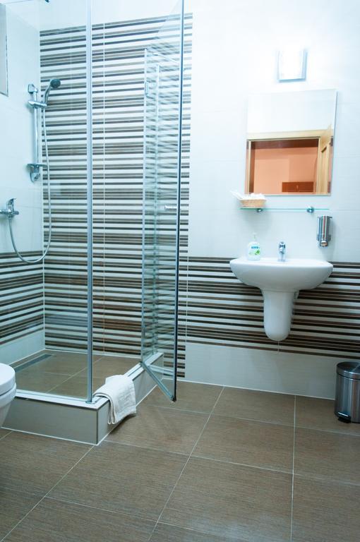 Penzion Pod Brezinou Trencin Exterior foto